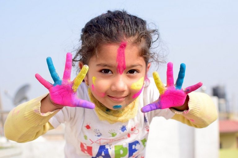 Nomi per bambini maschili femminili ispirati ai colori