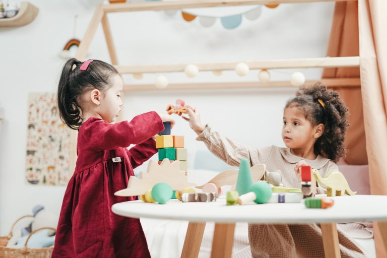 il bambino urla quando va all'asilo