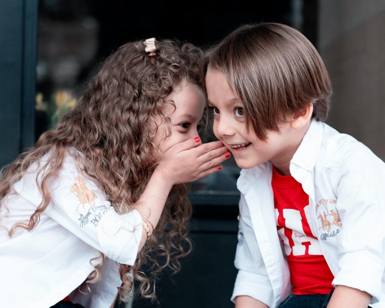 le bambine usano il vasino prima dei bambini