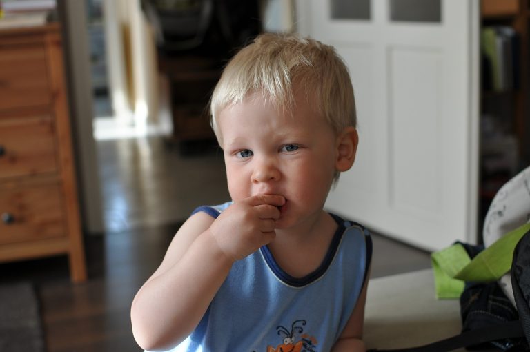 mantenere il bambino a un peso sano