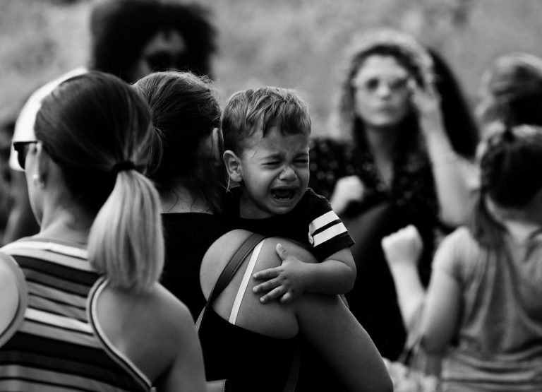 bambino non vuole andare a scuola