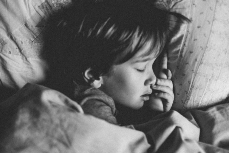 convincere bambini a dormire nel proprio letto