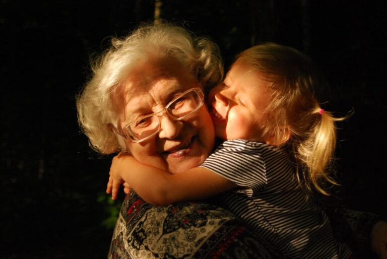 lasciare bambino dormire dai nonni